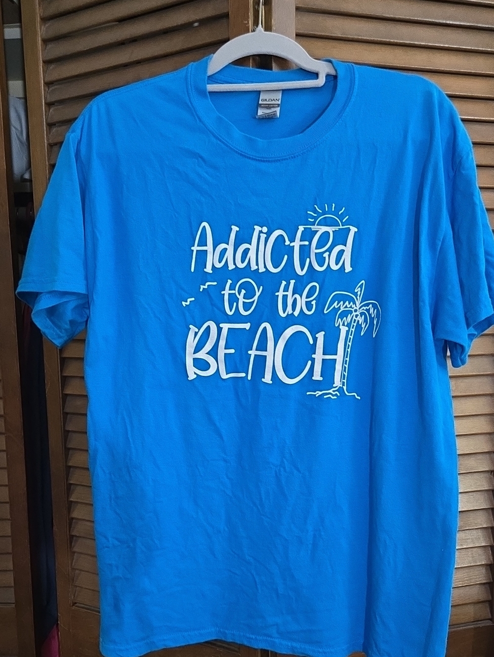 Gildan Womans  Addicted to the Beach' Graphic Tee - Bright Blue